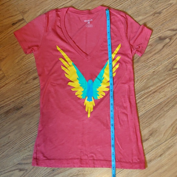 EUC bright colored v-neck tshirt - Picture 5 of 5